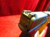 GLOCK MODEL 17
2
GENERATION CALIBER 9MM
MADE IN AUSTRIA - 6 of 11