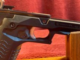 Colt 1911 Government - 9 of 15