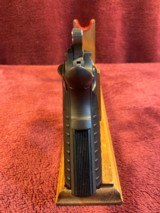 Colt 1911 Government - 5 of 15