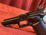 Colt 1911 Government - 13 of 15