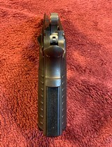 Colt 1911 Government - 14 of 15