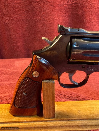 Smith & Wesson Model 586-8 .38/357 6
