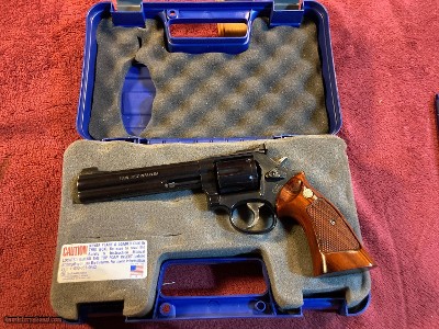 Smith & Wesson Model 586-8 .38/357 6