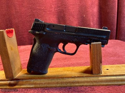 M&P shield EZ 380, 4 Mags, Original Packaging. As New - Image 6 of 16
