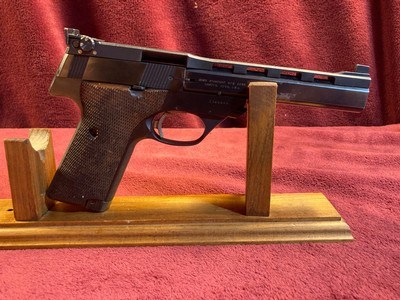 High Standard Victor made in Hamden Conn - Image 8 of 12