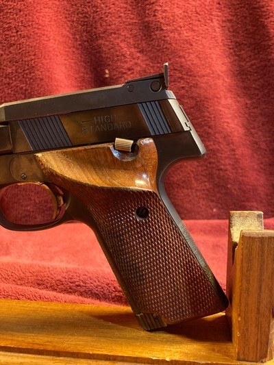 High Standard Victor made in Hamden Conn - Image 3 of 12