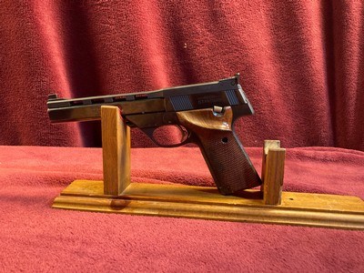 High Standard Victor made in Hamden Conn