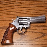 Smith & Wesson686-3 caliber 357 mag - 10 of 15