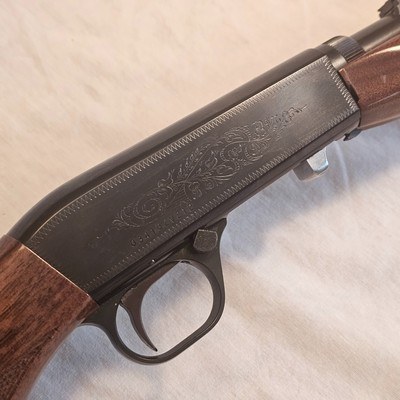 Browning semi auto 22 LR Caliber made in Japan - Image 9 of 20