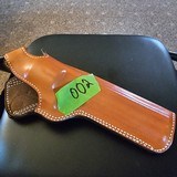 DeSantis Dual Angle Hunter Leather Holster (Model 016 47) – Right Hand - 1 of 6