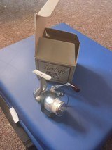 STERLING PRO 5 1000 SPINNING FISHING REEL - Image 1 of 6