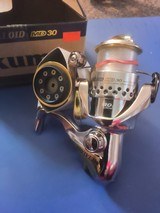 OKUMA METALOID MD 30 SPINNING REEL - Image 5 of 6