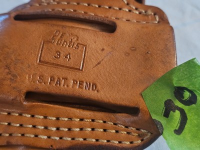 DeSantis Leather Revolver Holster - Stamped 34 Right Hand - Image 4 of 6