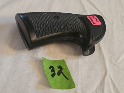Smith & Wesson S&W N-Frame Rubber Revolver Grips - Image 5 of 5