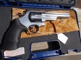 smith&wesson 629-6 44 mag - 2 of 3