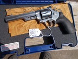 smith&wesson 629-6 44 mag - 1 of 3