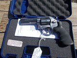 smith&wesson mod 617-6 22lr - 1 of 3