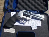 smith&wesson mod 617-6 22lr - 2 of 3