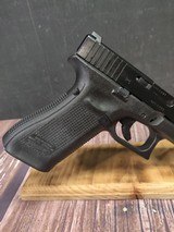 GLOCK 17 G17 Gen 5 w/ Night Sights - 6 of 7