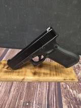 GLOCK 17 G17 Gen 5 w/ Night Sights - 2 of 7