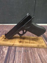GLOCK 17 G17 Gen 5 w/ Night Sights - 2 of 7