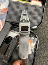 GLOCK 19 G19 BATTLE WORN FLAG 31 RND MAGAZINE - 4 of 5