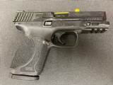 SMITH & WESSON M&P 40 - 2 of 4