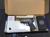 SMITH & Wesson M&P9 SHIELD M2.0 PERFORMANCE CENTER - 4 of 6