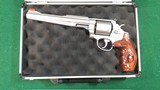 SMITH & WESSON 657-5 Performance Center Hunter - 1 of 7