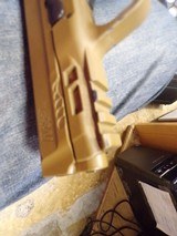 SMITH AND WESSON m&p 40 - 7 of 7