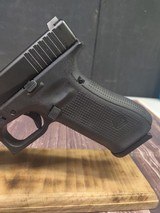 GLOCK 17 G17 Gen 5 w/ Night Sights - 4 of 7