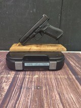 GLOCK 17 G17 Gen 5 w/ Night Sights - 1 of 7