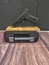 GLOCK 17 G17 Gen 5 w/ Night Sights - 1 of 7