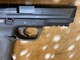SMITH & WESSON M&P 40 .40 S&W - 4 of 7