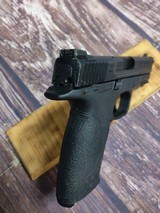 SMITH & WESSON M&P 9 No Magazine - 3 of 6
