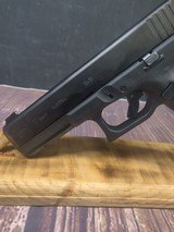 GLOCK 17 G17 Gen 5 w/ Night Sights - 3 of 7