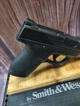 SMITH & WESSON M&P 9 SHIELD - 2 of 7