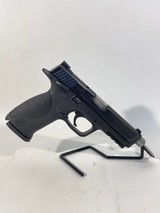 SMITH & WESSON M&P9 - 4 of 5