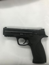 SMITH & WESSON .40 M&P - 2 of 7