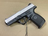 SMITH & WESSON SW40VE - 1 of 7