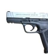 SMITH & WESSON SD40VE - 3 of 6
