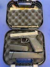 GLOCK 17 - 1 of 4