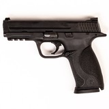 SMITH & WESSON M&P40 - 2 of 4