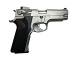 SMITH & WESSON MODEL 4006 - 1 of 6