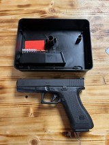 GLOCK 17 Gen 2 - 2 of 4