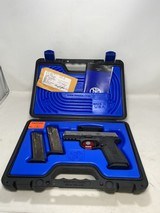 FNH FNS-40 Silver Slide (night sights) - 1 of 5