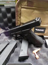 GLOCK 17 GEN 5 - 1 of 3