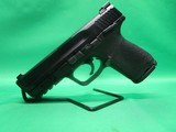 SMITH & WESSON M&P9 - 2 of 5