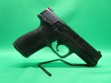 SMITH & WESSON M&P9 - 3 of 5