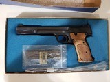 SMITH & WESSON MODEL 41 - 1 of 7